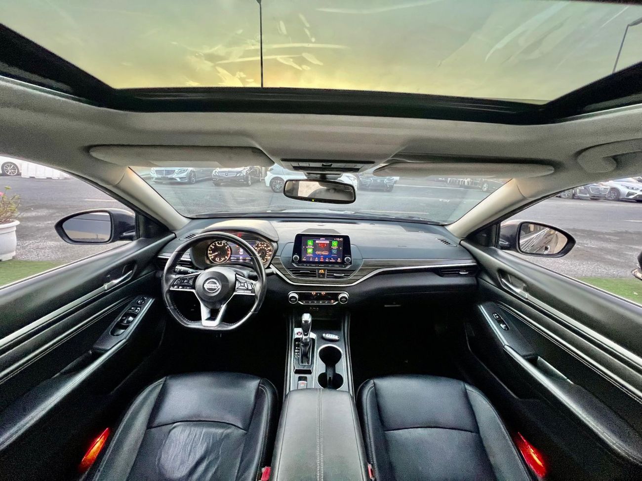 Nissan Altima SL 2.5L full option auto drive warranty one year