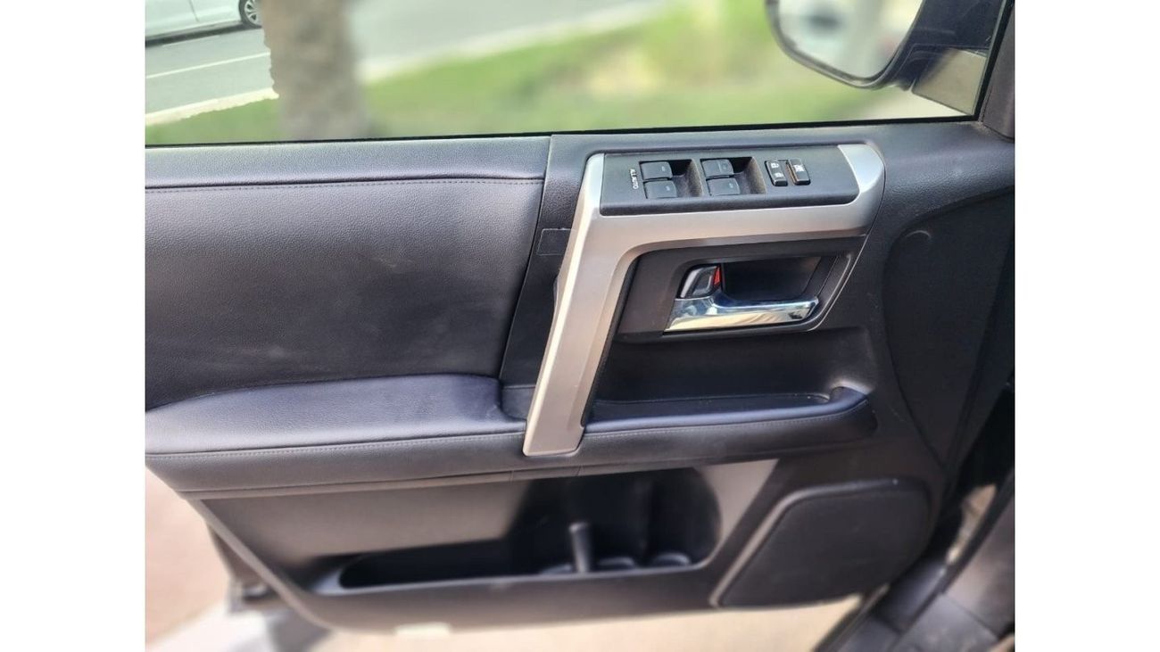 تويوتا Runner4 TOYOTA 4Runner Trd OFF Road  full option
