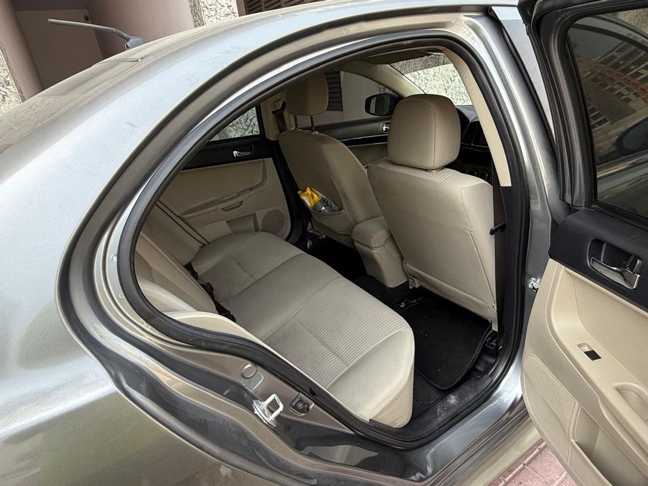 ميتسوبيشي لانسر 