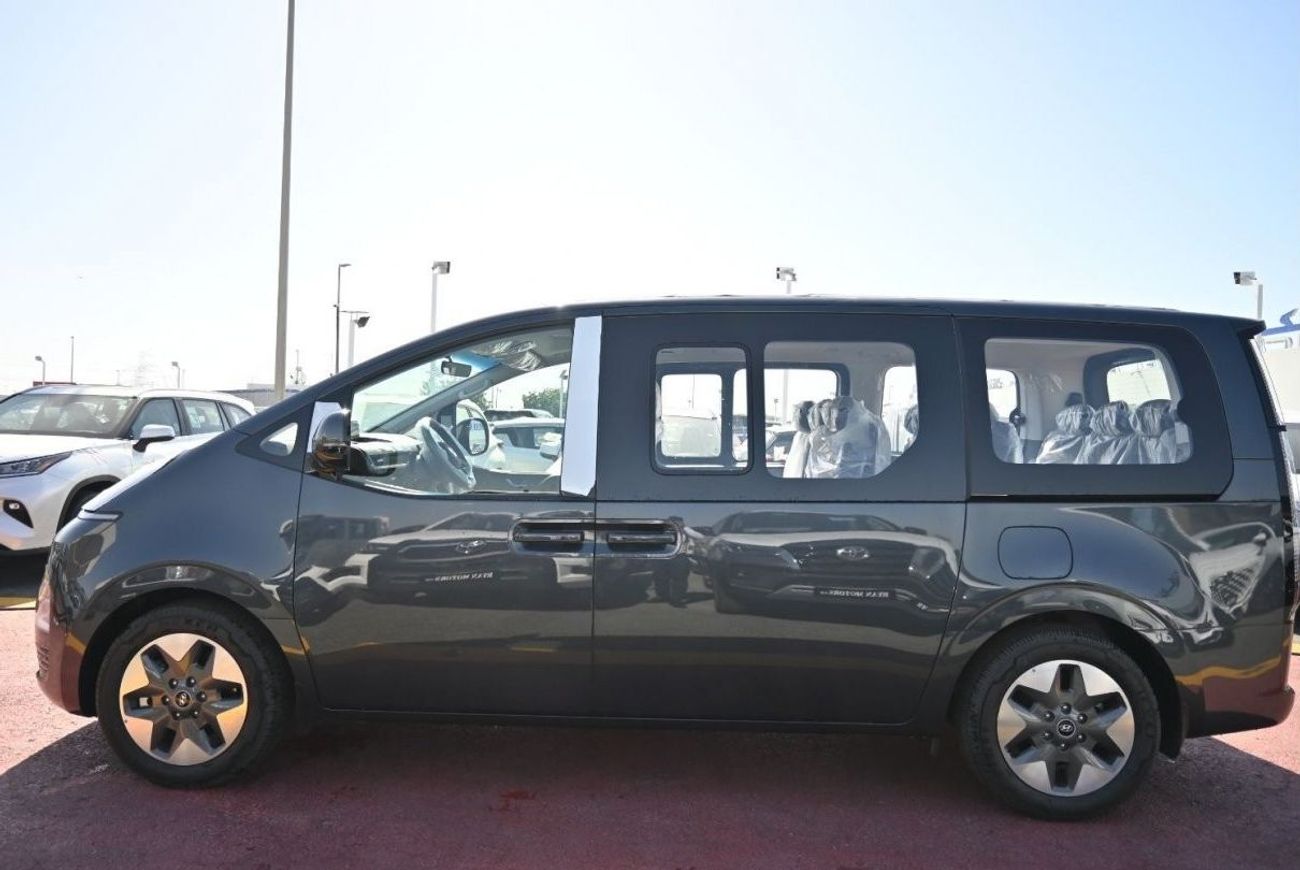 هيونداي ستاريا هيونداي ستاريا 3.5 لتر بنزين ، واجن ، دفع أمامي ، 5 أبواب ، مثبت السرعة ، كاميرا خلفية ، دي في دي ،