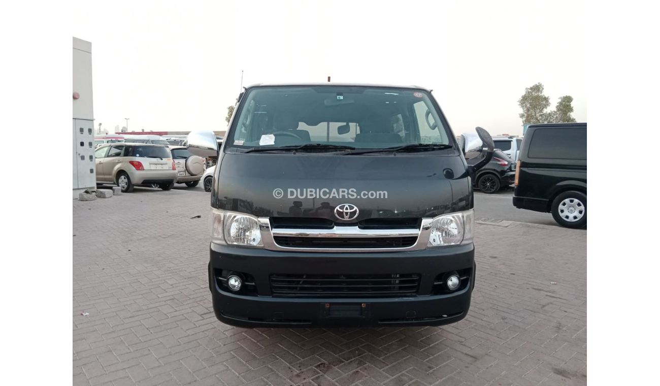 تويوتا هاياس TOYOTA HIACE VAN RIGHT HAND DRIVE (PM1621)
