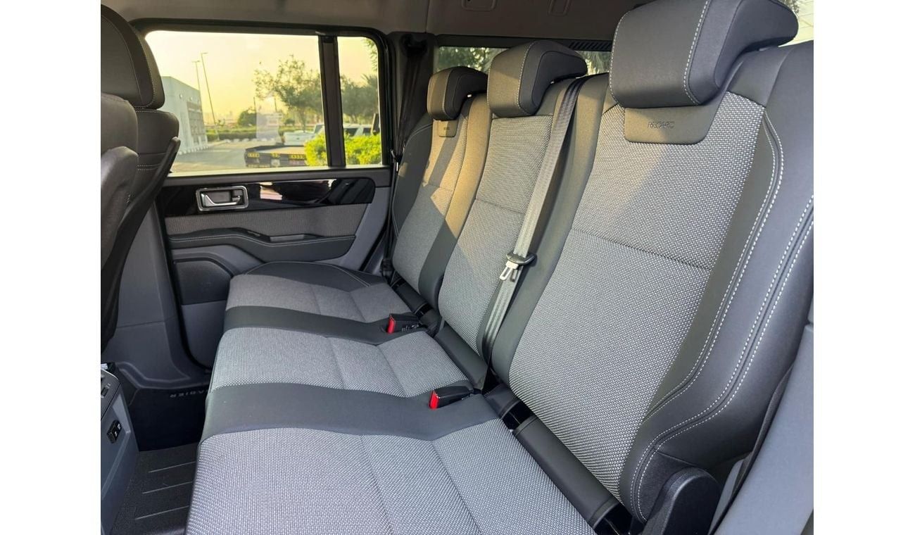 إينيوس غرينادير QuarterMaster