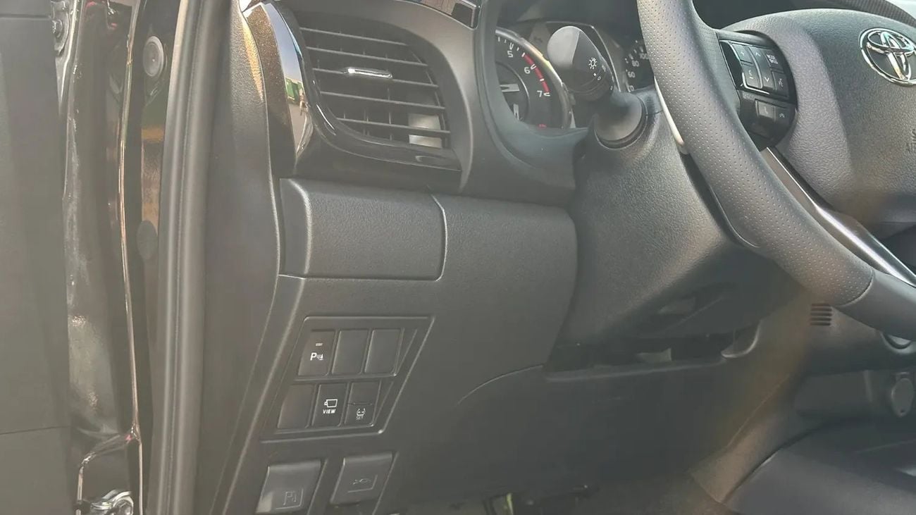 تويوتا هيلوكس Toyota/HILUX P DC 4WD 4.0L GR-SPORT AT