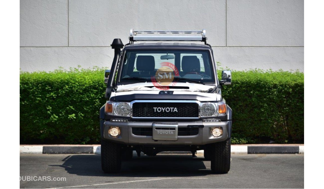 Toyota Land Cruiser Hard Top 76 4.5L TURBODIESEL MT