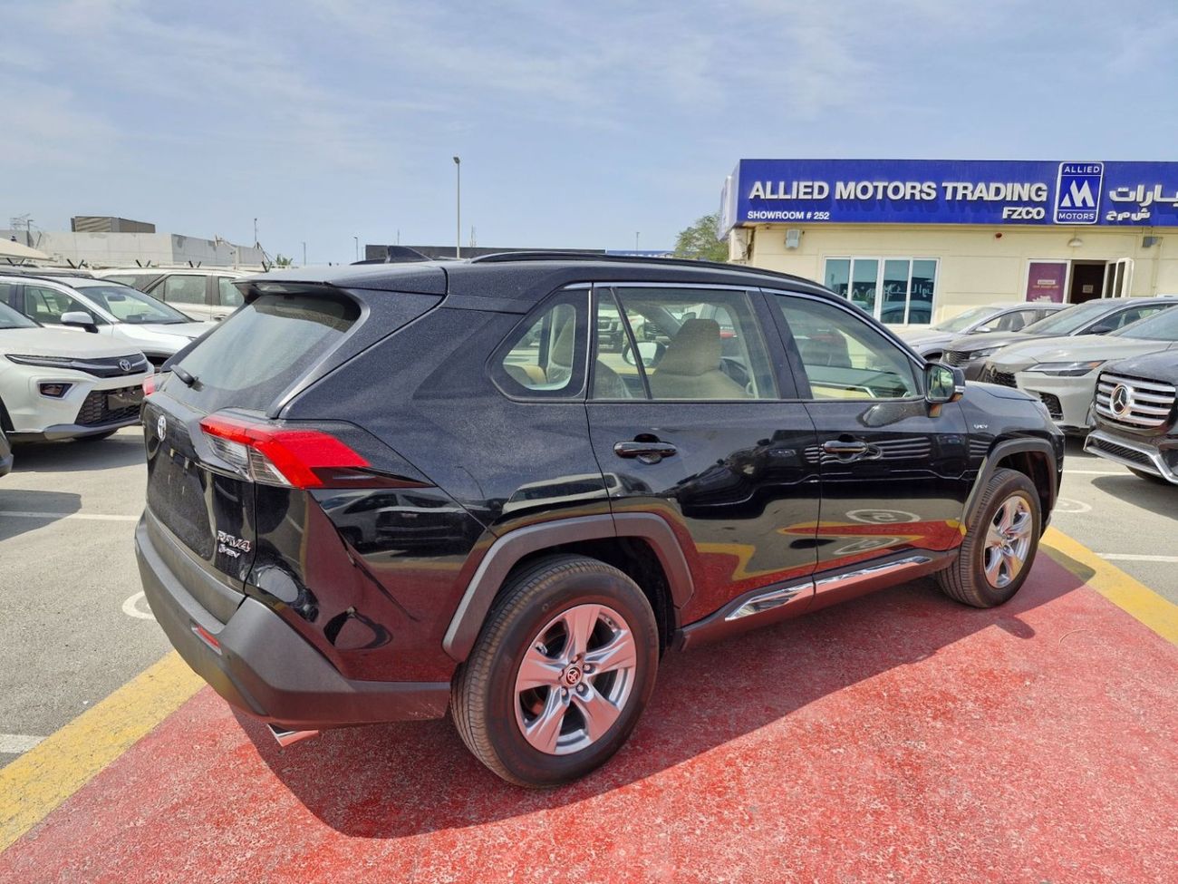 Toyota RAV4 2025 TOYOTA RAV 4 4X4 2.5L HYBRID PETROL A/T GCC BRAND NEW 0KM