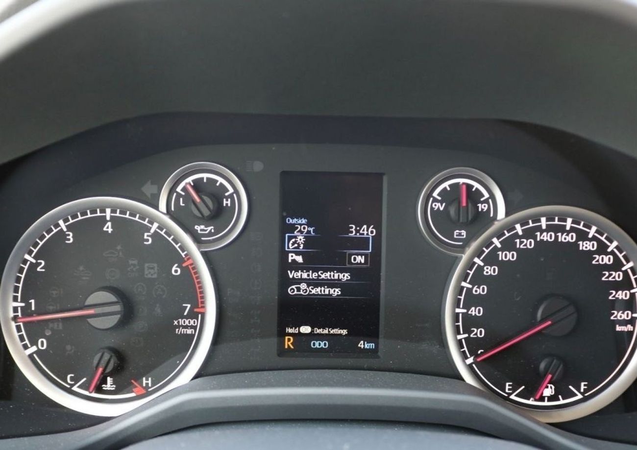 Toyota Land Cruiser GXR 2022 | LC 300 4.0L V6 - A/T 4WD SUV 5DR PETROL - EXPORT ONLY