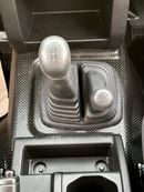 Mitsubishi L200 Mitsubishi L200 manul gear  4*4. Model. 2025. Black