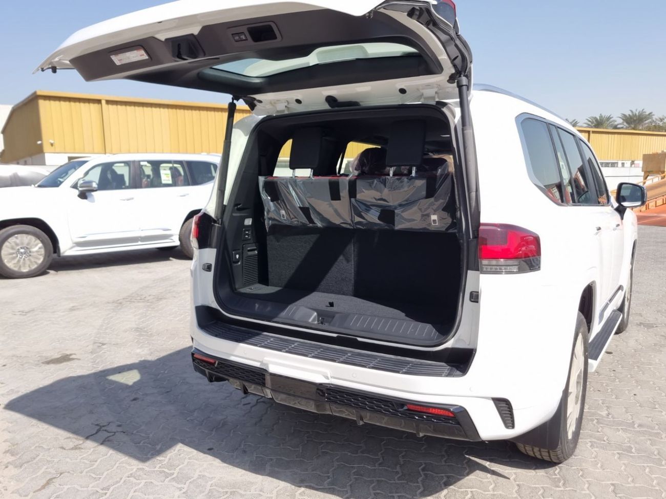 Toyota Land Cruiser LC 300 3.3L DIESEL VXR 7 SEATER FULL OPTION WITH AEROW  KIT