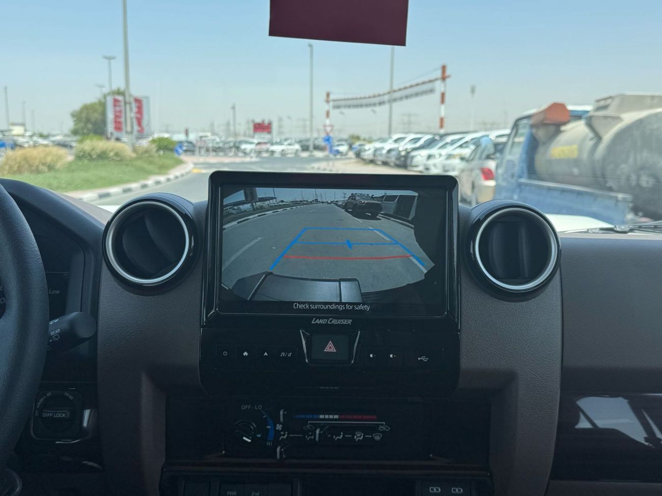 تويوتا لاند كروزر 70 2025 TOYOTA LAND CRUISER LC76 HARD TOP, 4L, PETROL, A/T, 4WD, WHITE/BEIGE