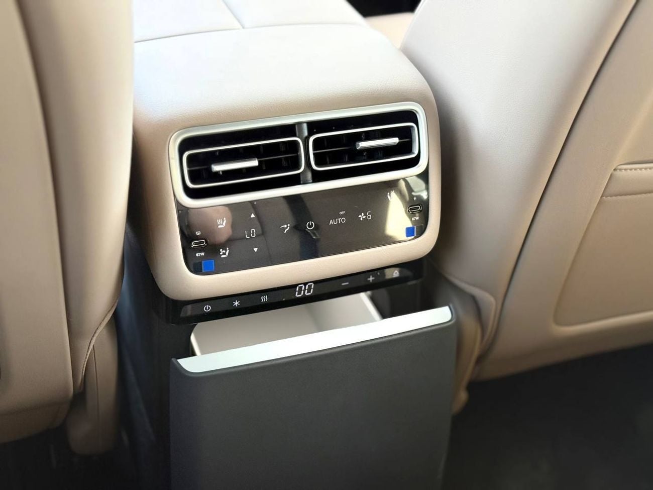 Li Auto L6