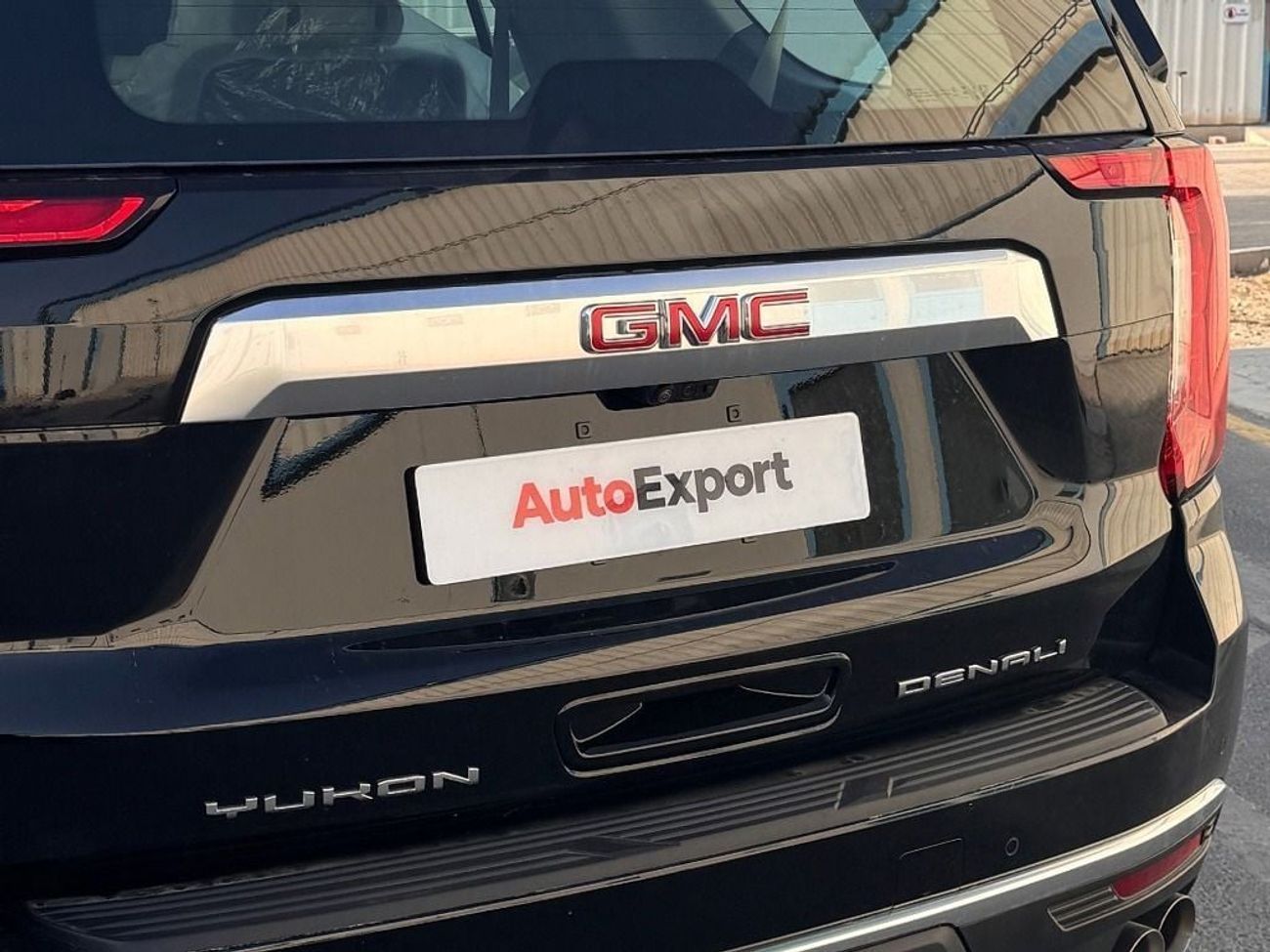 جي أم سي يوكون GMC Yukon Denali RHD Full Conversion