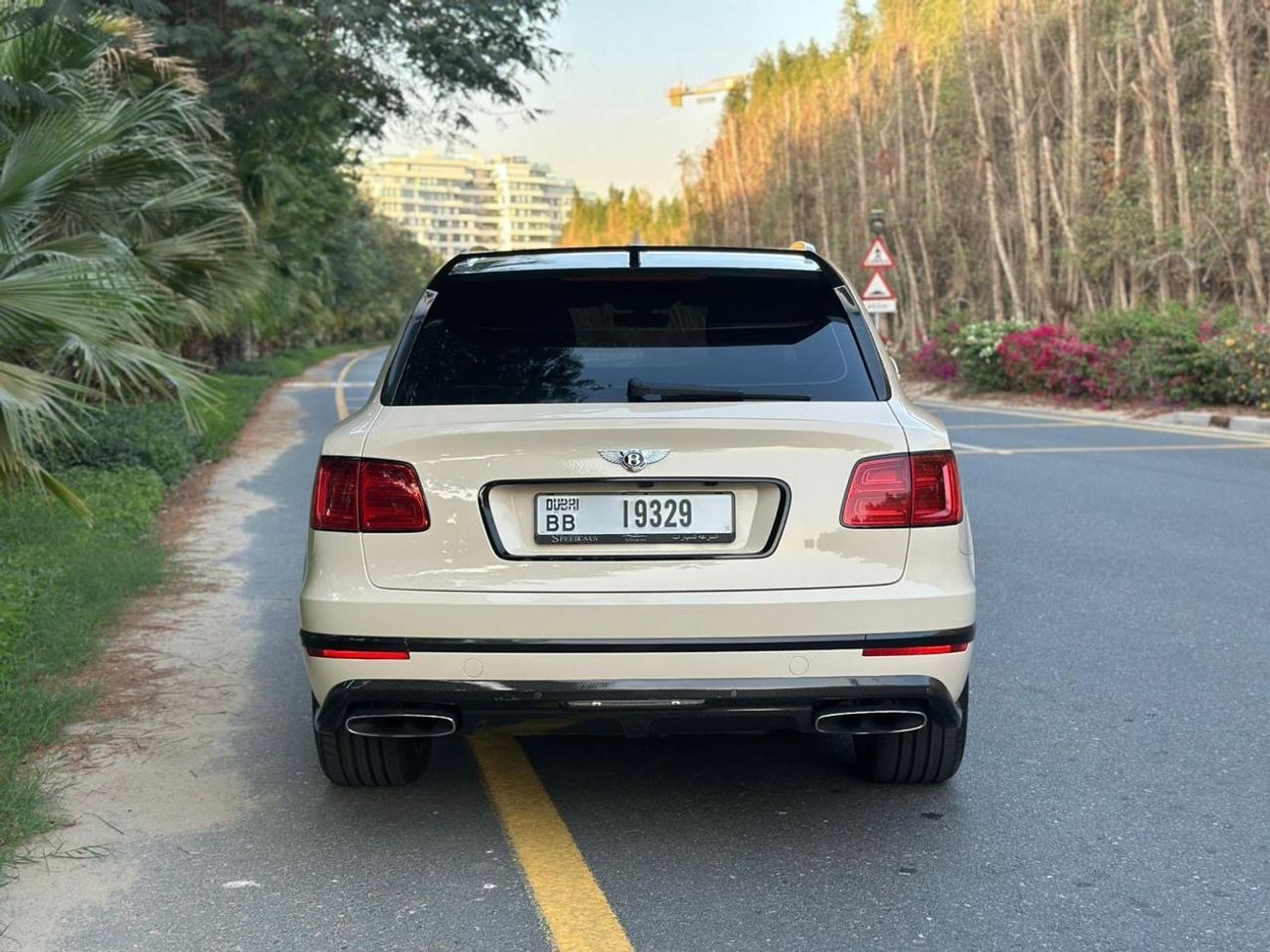 Bentley Bentayga Bentayga 4.0T 2017 Bentley Bentayga W12 Twin Turbo - GCC Spec