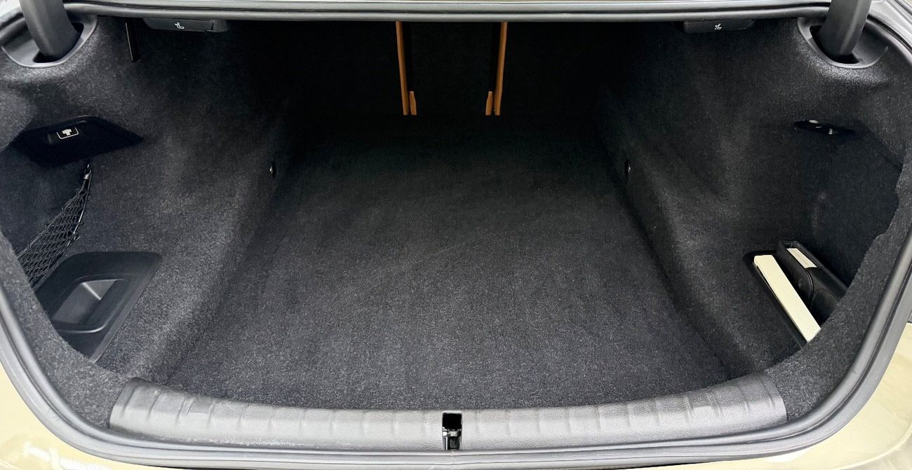 BMW 530i Luxury 2.0L