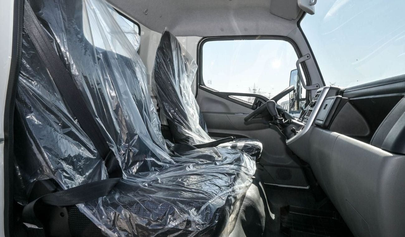 Mitsubishi Fuso Canter Brand New MItsubishi Canter Cargo 2025 Export 4.2L 2WD M/T Diesel|White/Black|CANTERCARGO-170-25|