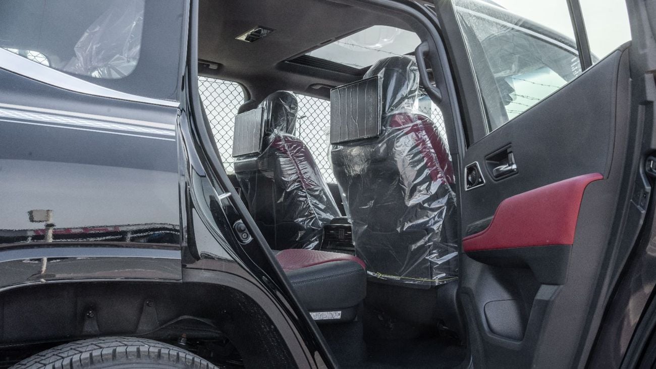 Toyota Land Cruiser 2026 Toyota Land Cruiser VXR 3.5L AT Petrol (Black-Red) Omani