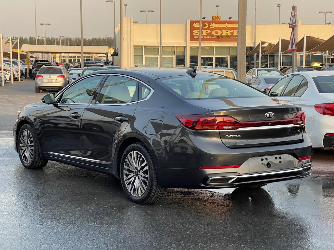 Kia Cadenza Kia Cadenza_Gcc_2021_Excellent_Condition _Full option