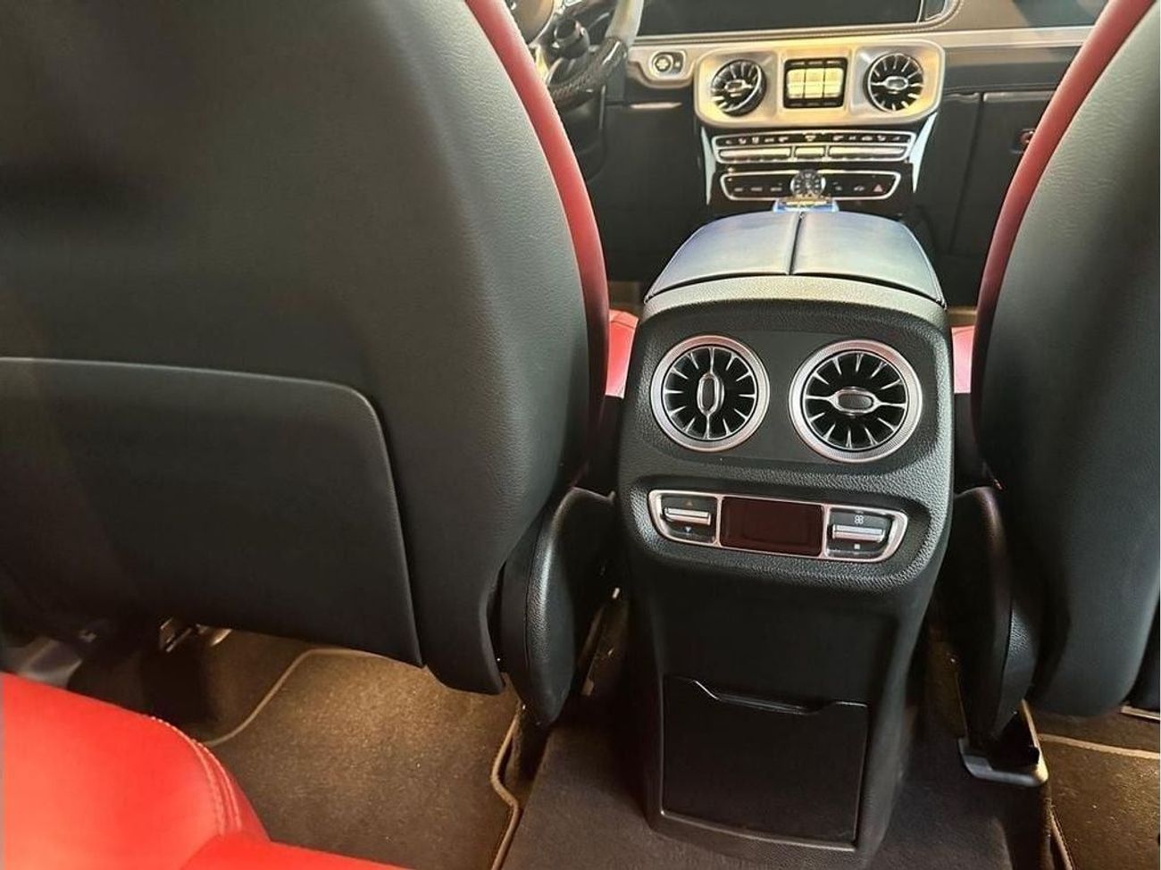 Mercedes-Benz G 63 AMG 4X4² Mercedes - Benz G63 AMG 2023  with service contract up to 60km