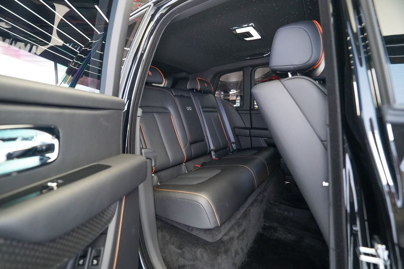 Rolls Royce Cullinan BLACK BADGE