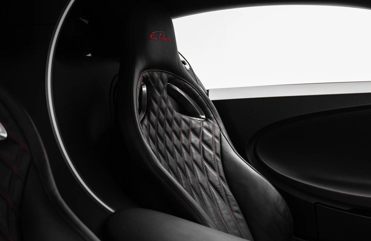 بوغاتي شيرون 8.0L W16 Quad-Turbo Engine