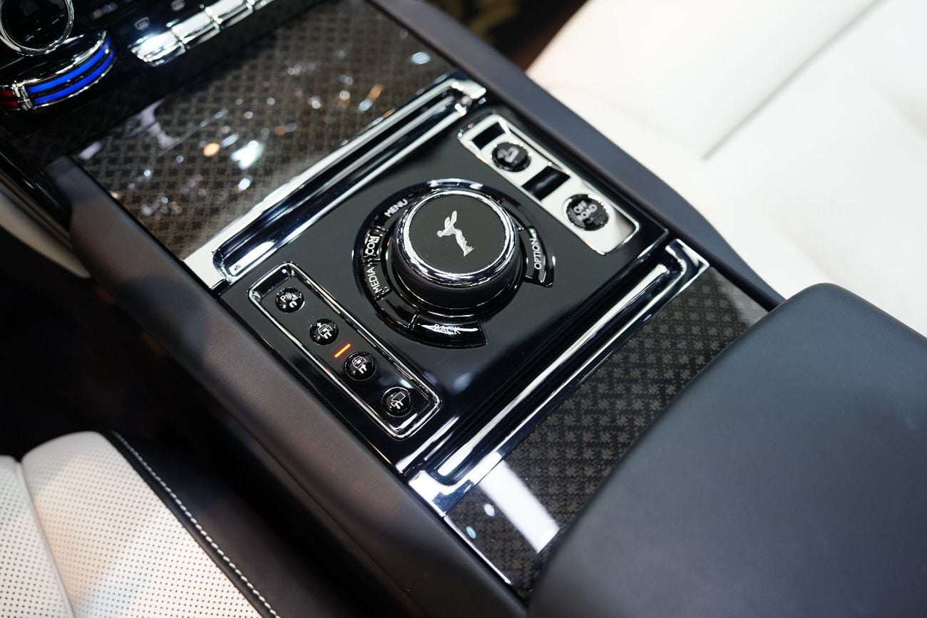 Rolls Royce Cullinan BLACK BADGE Mansory ORIGINAL | Rear Screen | Bespoke Audio| Starlight!!