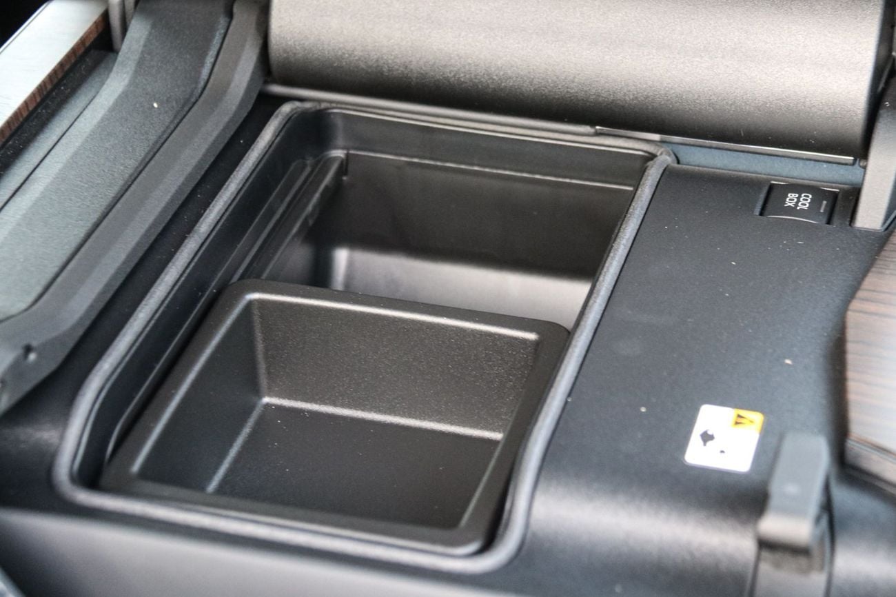 تويوتا لاند كروزر LAND CRUISER GXR V6 4.0 Mid option 2025