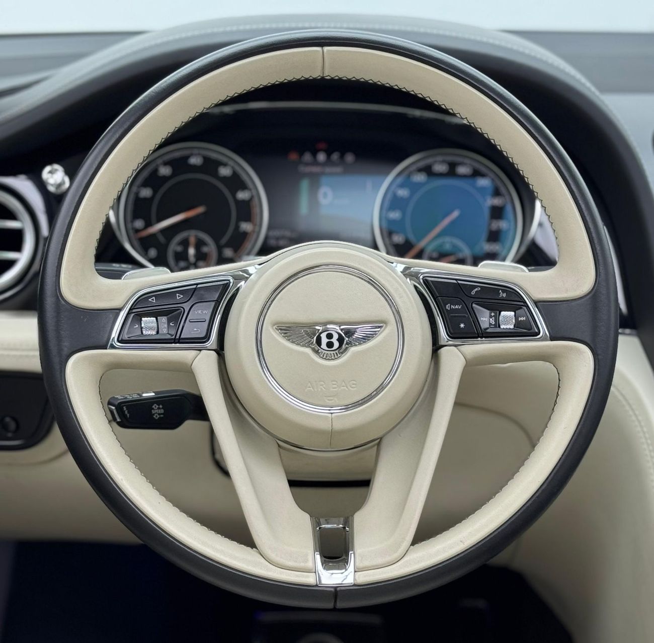 بنتلي بينتايجا 2018 Bentley Bentayga W12 Speed, Service History, 1 Year warranty, Excellent Condition, Low Km