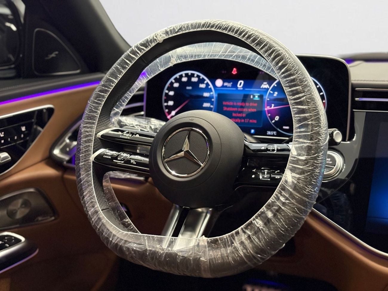 مرسيدس بنز E300 AMG AED 4,620 P.M | 0% DOWN PAYMENT | MERCEDES-BENZ E300 | 2.0L TURBO MILD HYBRID – 258 HP | 2024 | 