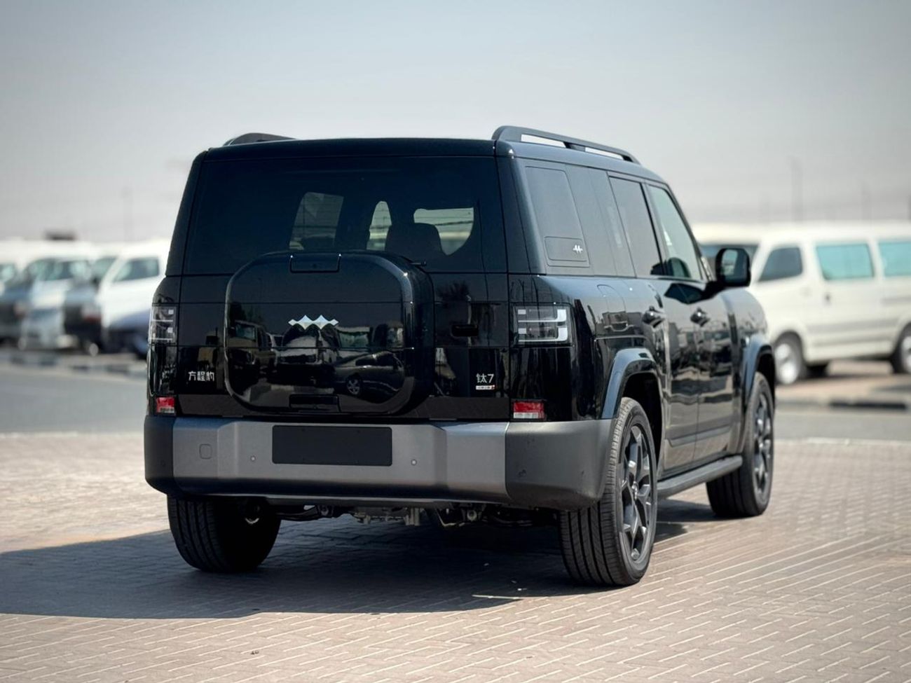 BYD Leopard Titanium 7 BYD Leopard Titanium 7 Ultra Edition