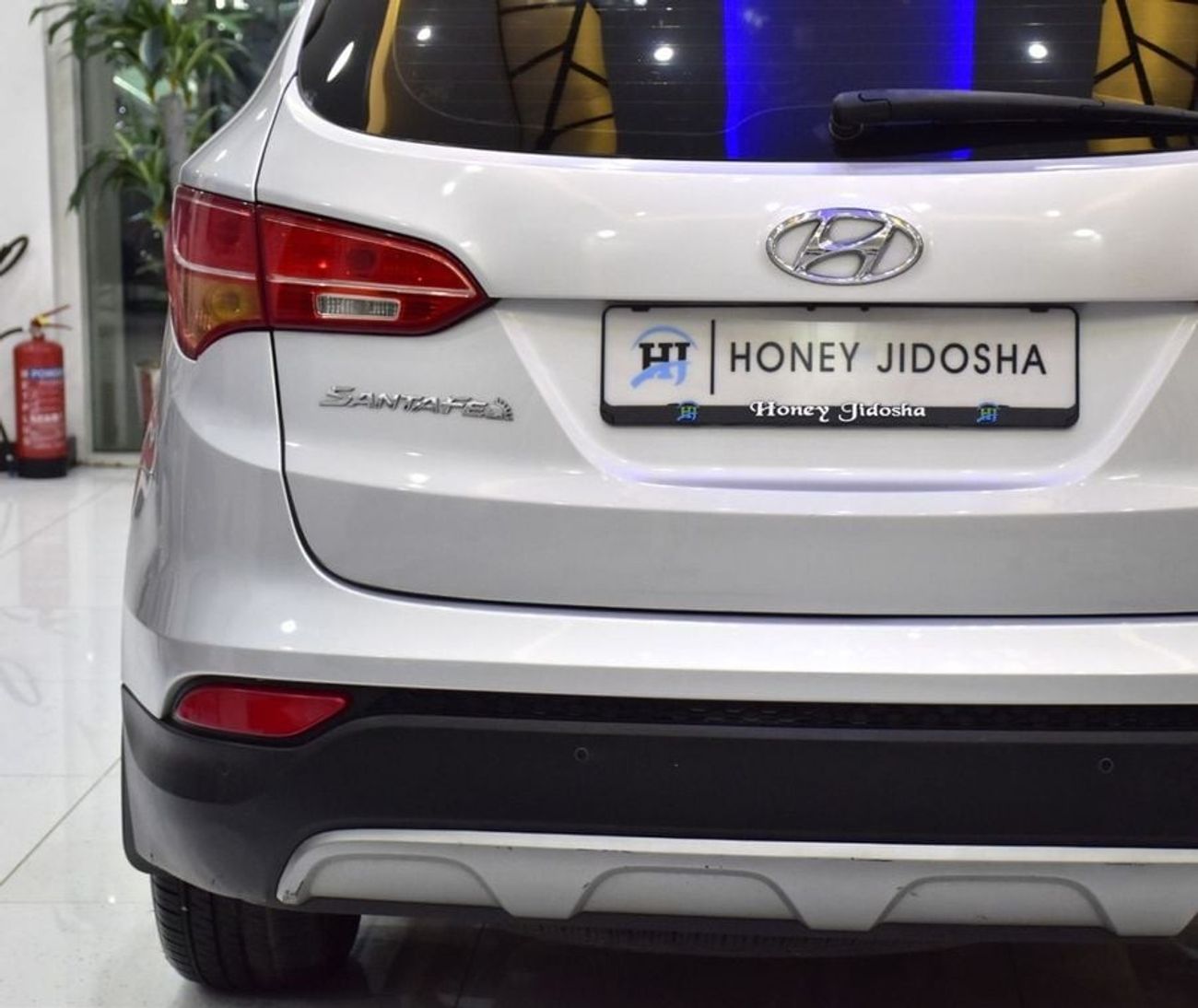 Hyundai Santa Fe EXCELLENT DEAL for our Hyundai SantaFe 4WD V6 ( 2016 Model ) in Silver Color GCC Specs