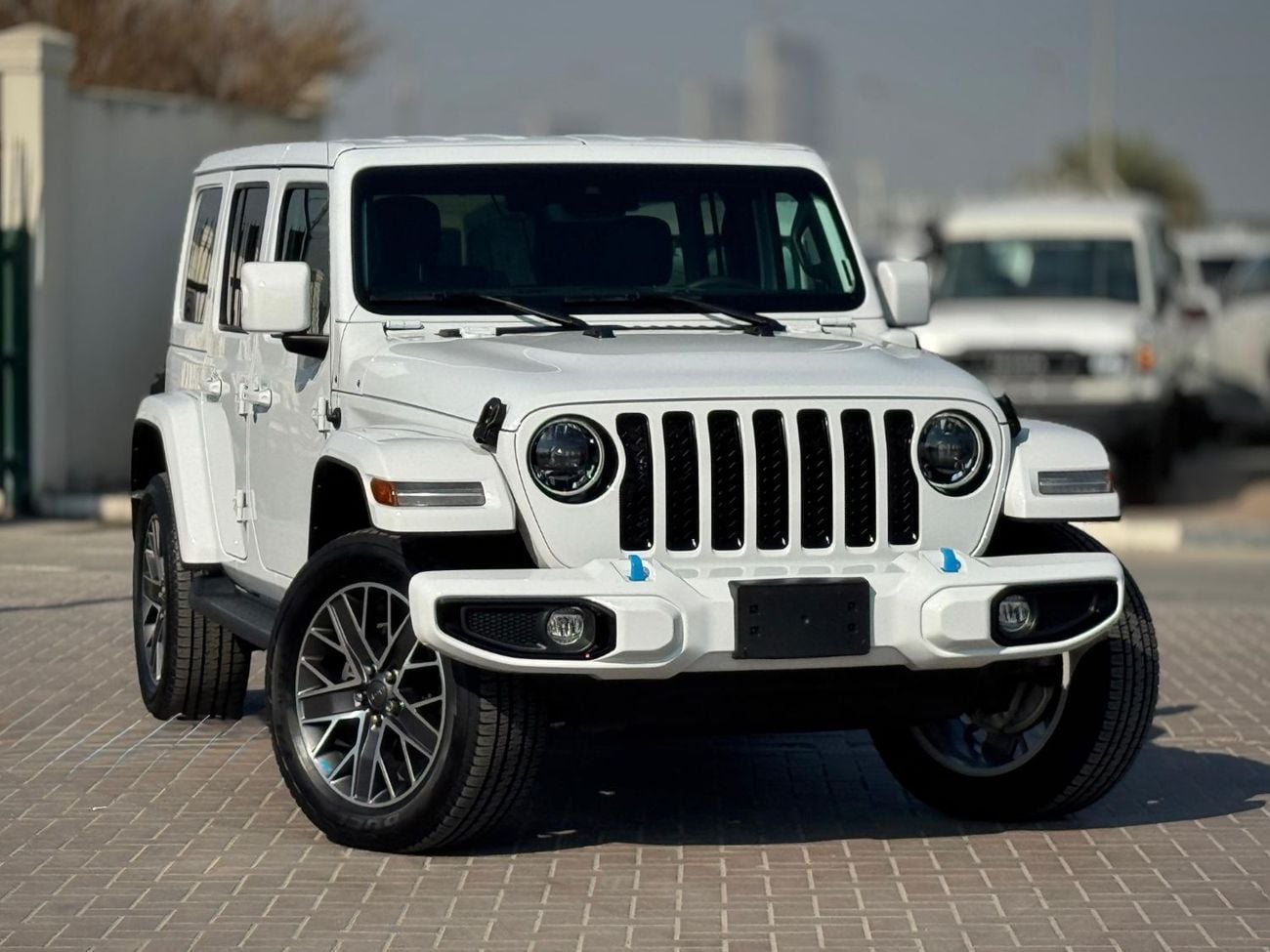 جيب رانجلر Wrangler 4XE 2.0L Turbo PHEV 2023 UAE Price @ 143,000 AED