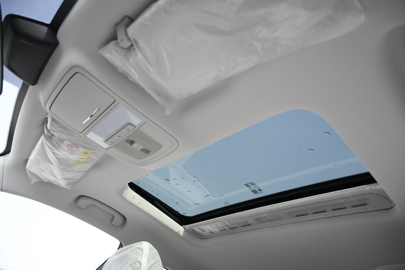 MG 5 2025 MG 5 1.5L Deluxe Edition is the top-tier variant