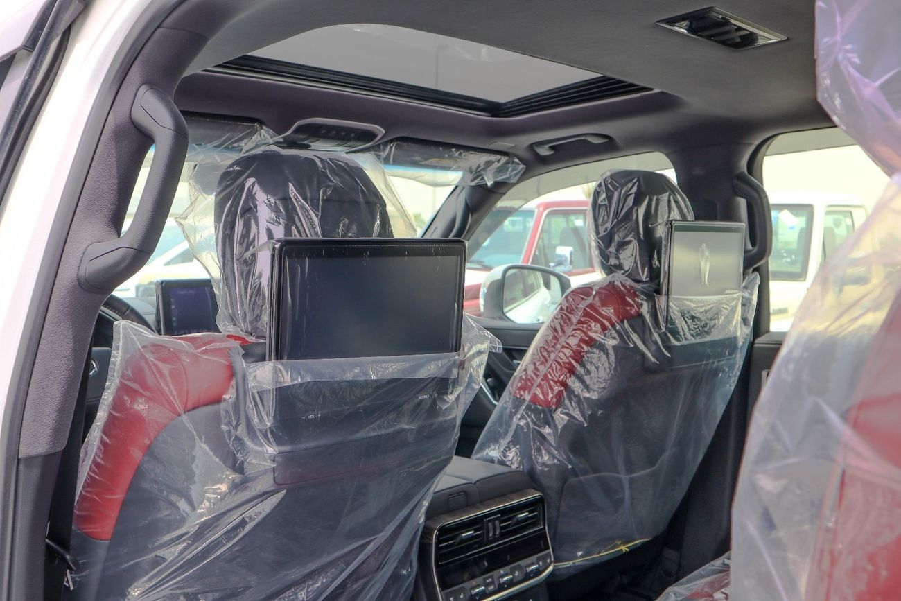 Toyota Land Cruiser VXR 3.5L Toyota Land Cruiser 300 Series (VJA300) VXR trim with the 3.5L