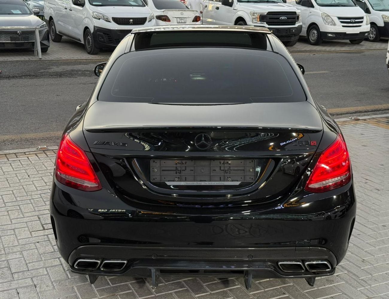 مرسيدس بنز C 63 AMG STD