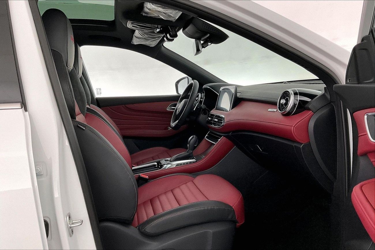 أم جي RX8 Comfort | ضمان مجاني لمدة عام | 0 دفعة أولى