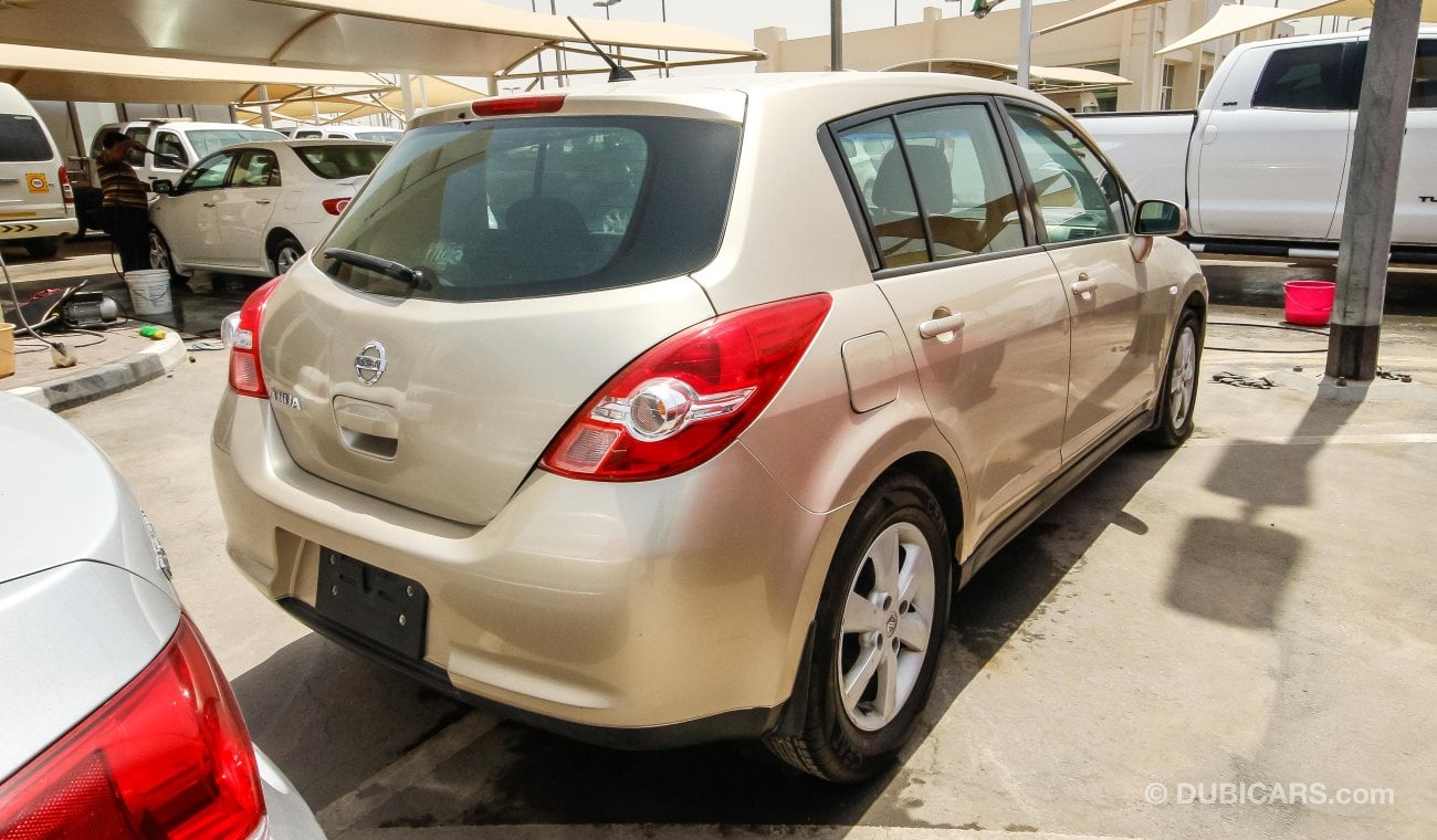 Nissan Tiida