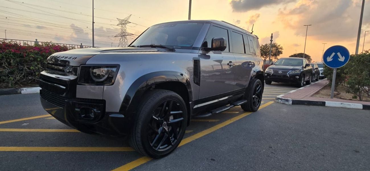 Land Rover Defender P400 110 HSE 3.0L (5 Seater)
