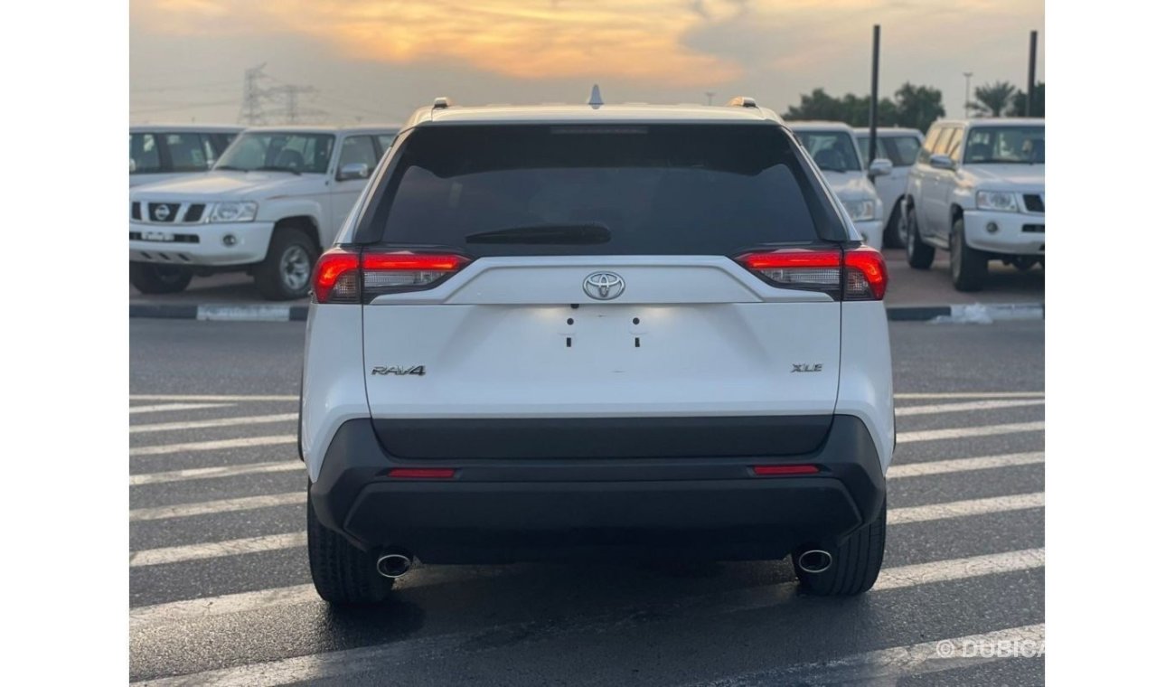 تويوتا راف ٤ 2020 Toyota RAV4 XLE 2.5L V4 -