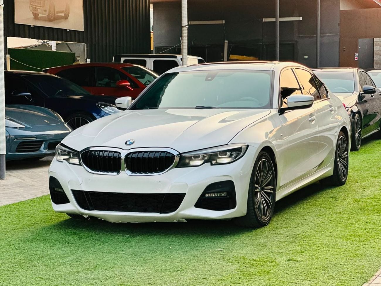بي أم دبليو 330i M SPORT PREMIUM