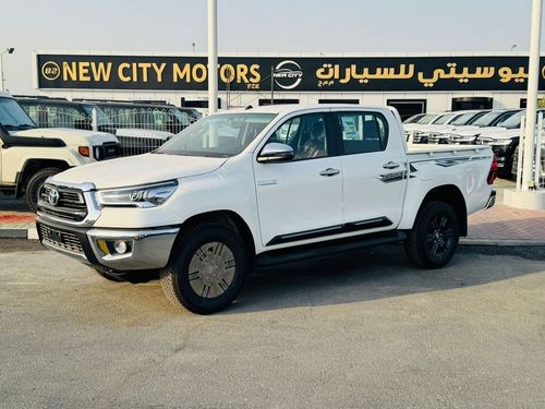 Toyota Hilux TOYOTA HILUX 2.7L PTR MID/O A/T WHITE 2025