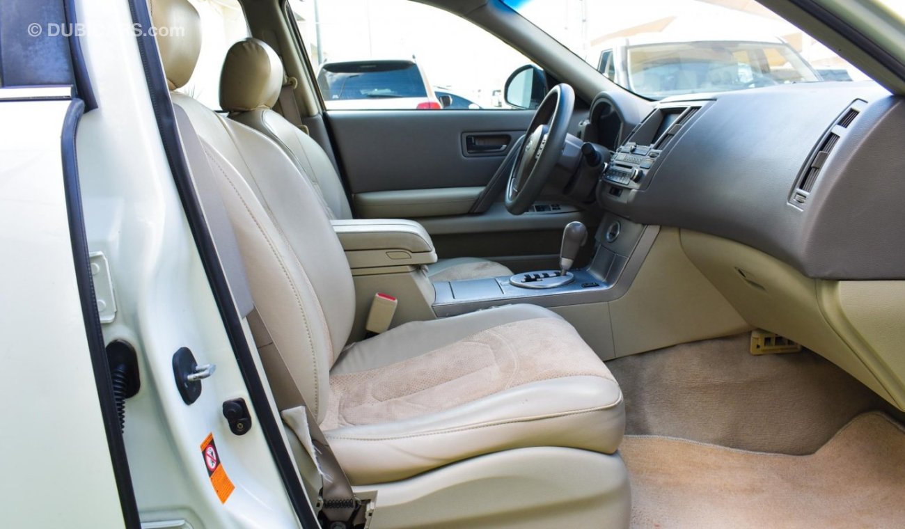 Infiniti FX45 2005 model, number one, leather hatch, sensors, wheels, in excellent condition