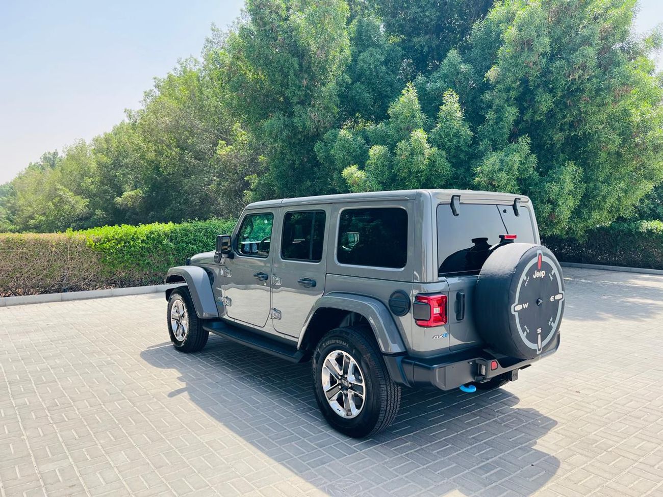 جيب واجونير SAHARA