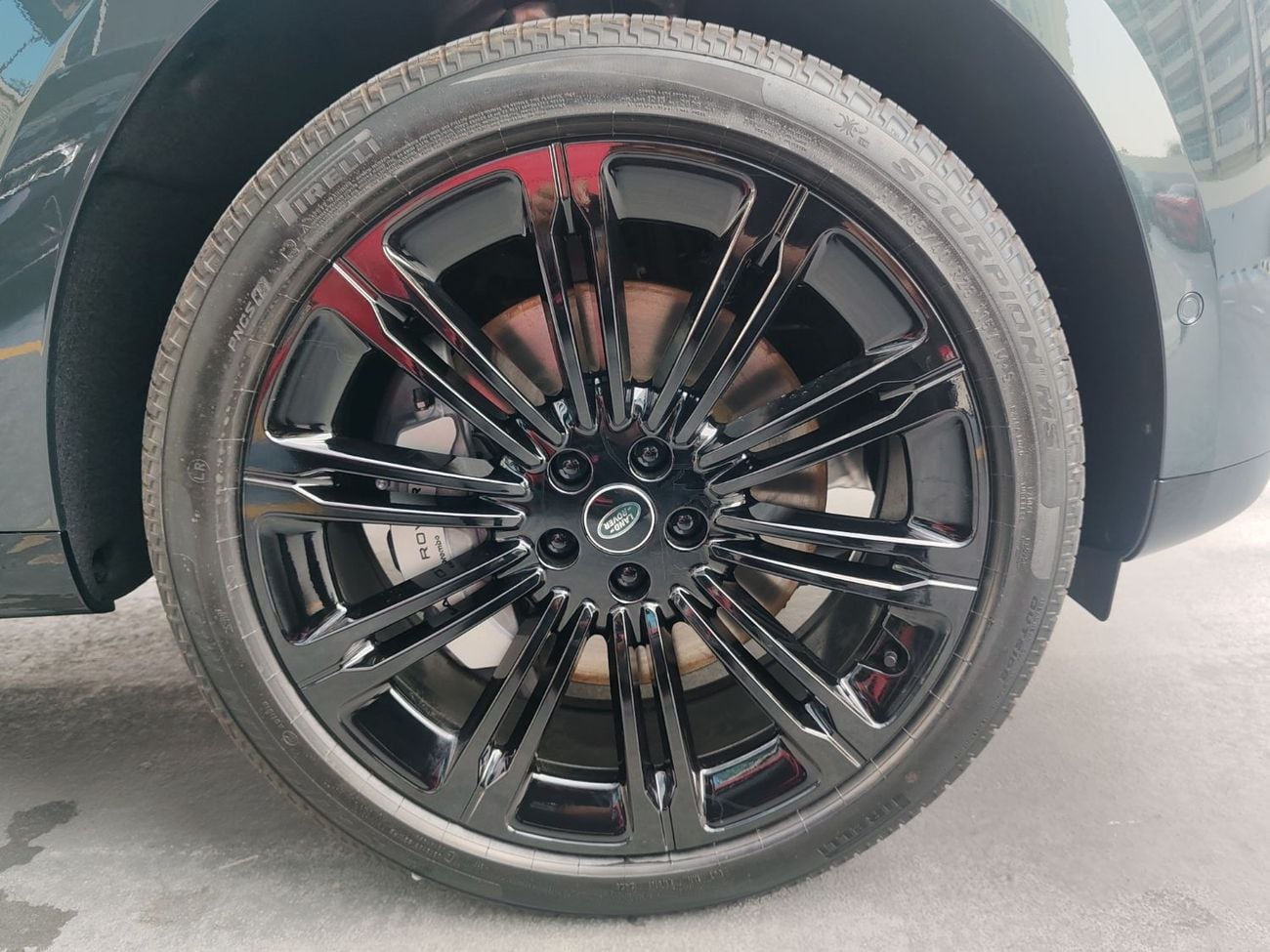 Land Rover Range Rover LWB HSE P530 4.4L