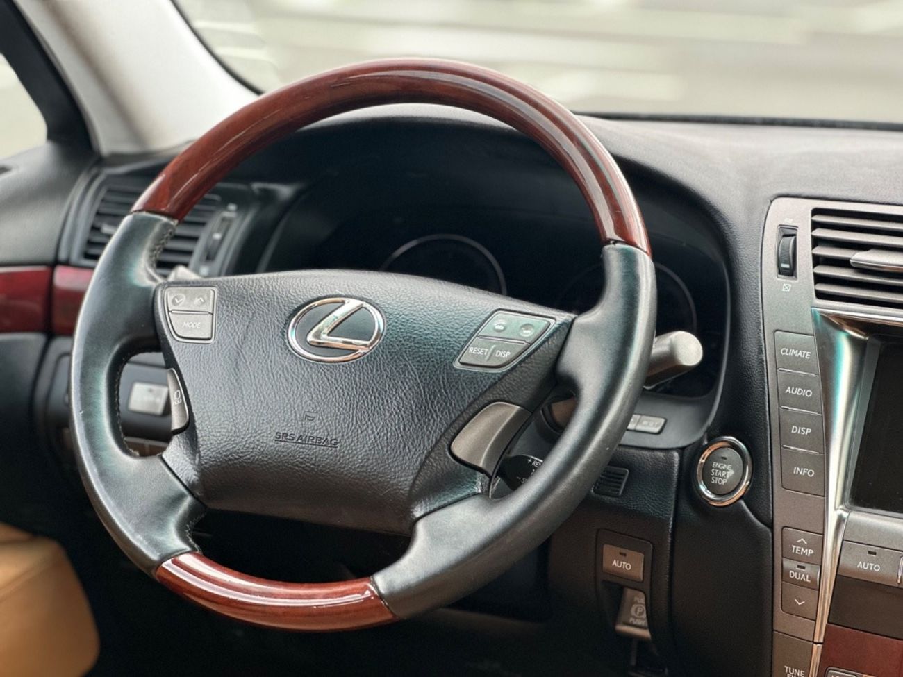 Lexus LS460 MODEL 2008 car perfect condition inside and outside