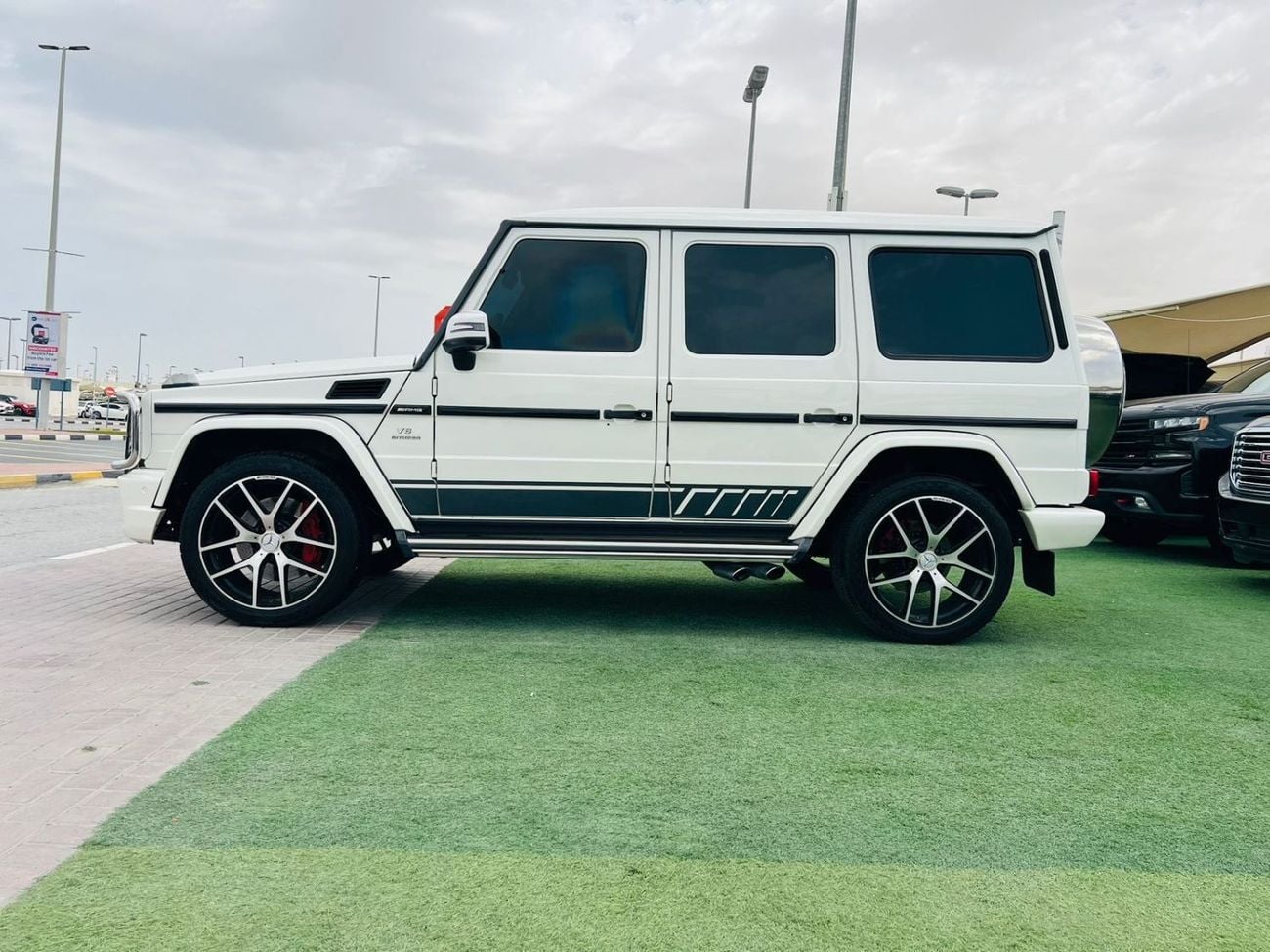 Mercedes Benz G63 AMG MERCEDES-BENZ G 63 AMG 2016 Std 5.5L/V8