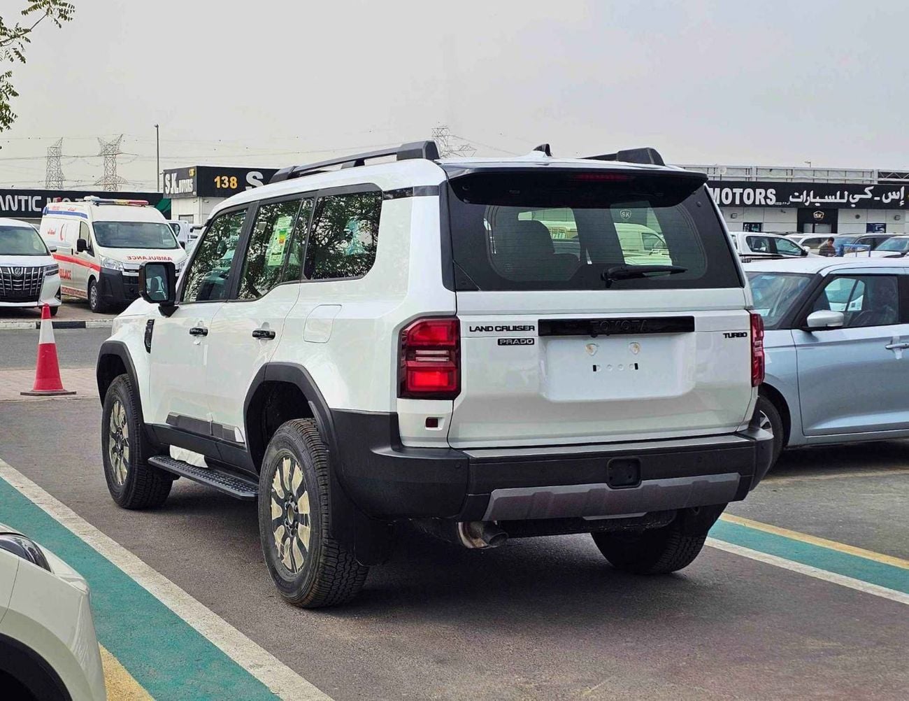 تويوتا برادو ADVENTURE TURBO / 2.4L V4 PETROL / RADAR / HEADUP DISPLAY / 360* CAMERA WITH PWR SEATS / (CODE#PPADV