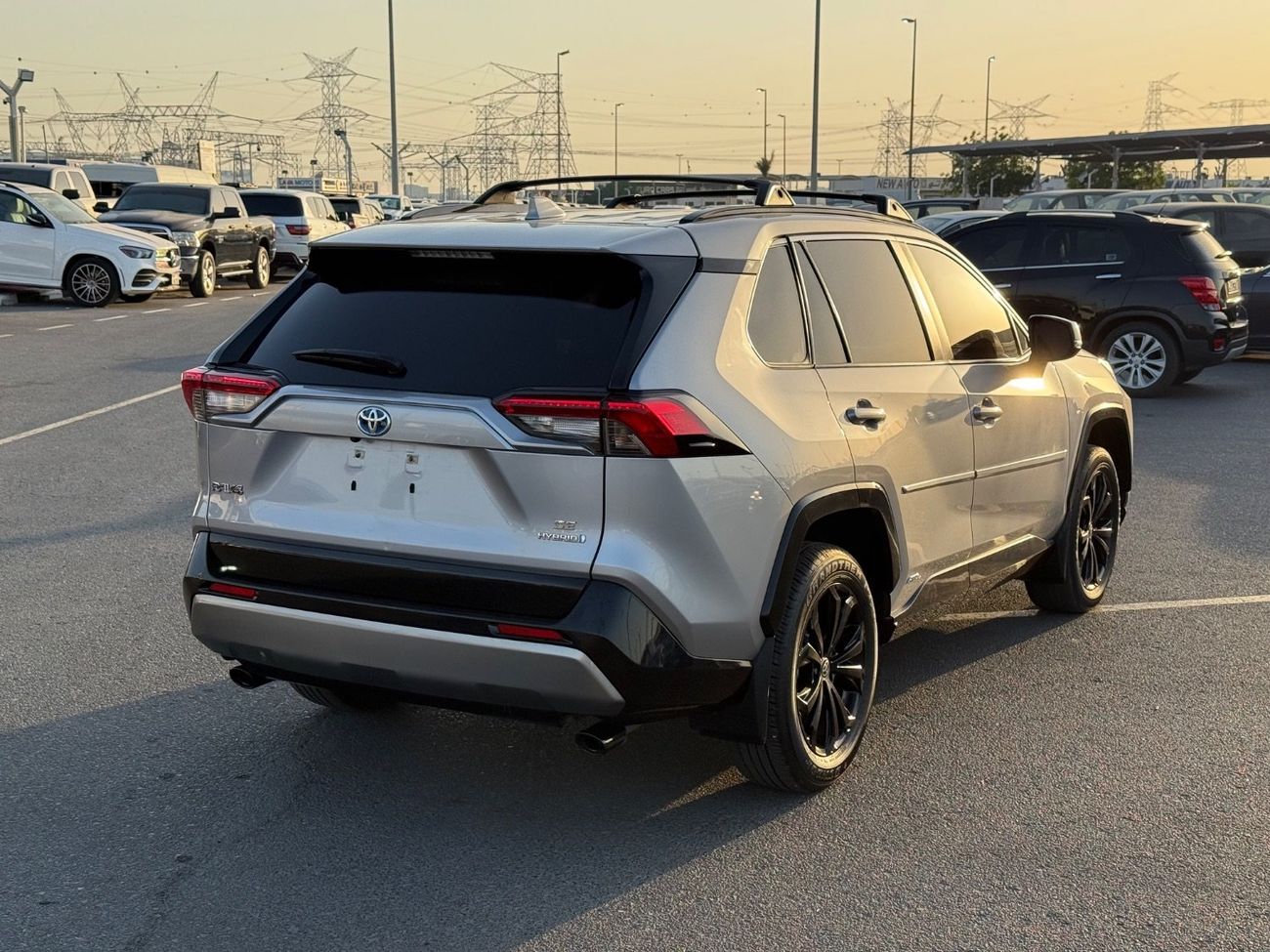 Toyota RAV4 2023 TOYOTA RAV4 SE HYBRID 4x4 IMPORTED FROM USA