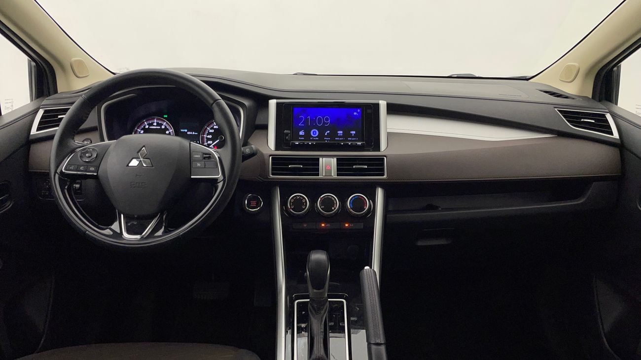 ميتسوبيشي إكسباندر كروس PREMIUM 1.5 | بدون دفعة مقدمة | اختبار القيادة في المنزل