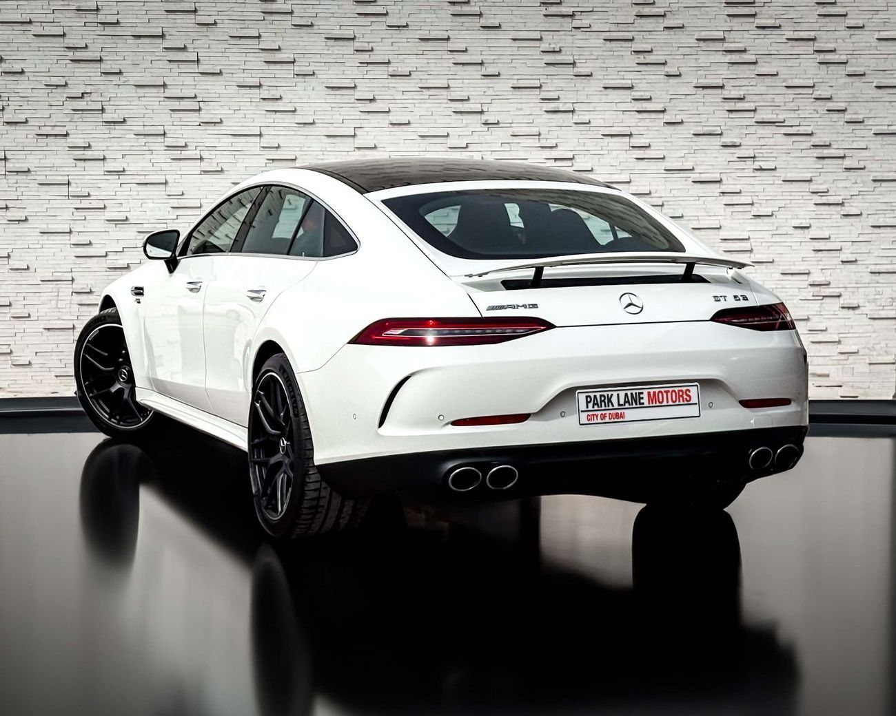 مرسيدس بنز ايه ام جي جي تي 53