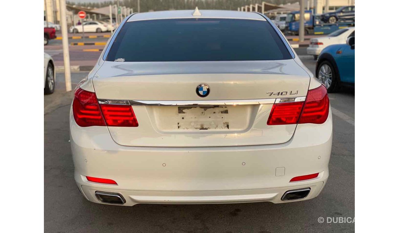 بي أم دبليو 740 Li