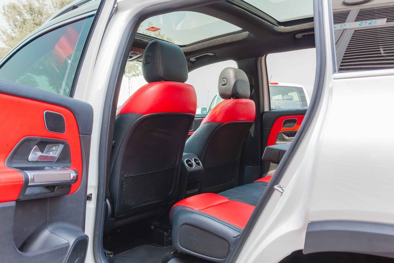 Mercedes-Benz GLB 250 4MATIC 2.0L (221 HP)